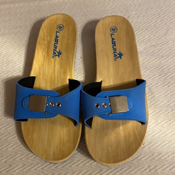 Laguna slips - Picture 2 of 6